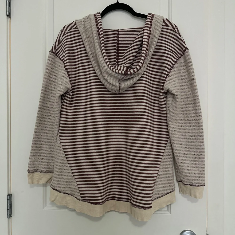 Free People-Walk the line Stripe Raw Hem Oversized Pullover (Size:XS) - Picture 2 of 3